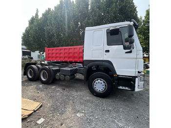 Trattore stradale SINOTRUK HOWO