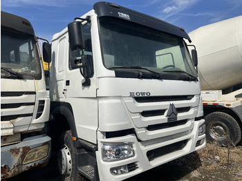 Trattore stradale SINOTRUK