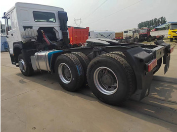 Trattore stradale SINOTRUK