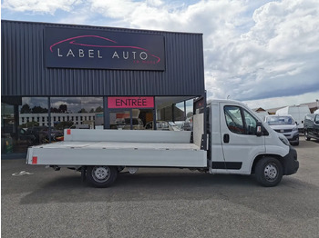 Furgone con cassone fisso PEUGEOT Boxer
