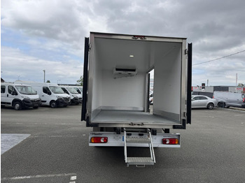 Furgone frigo RENAULT Master 2.3