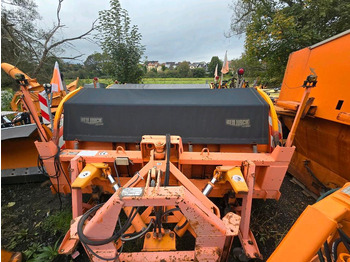 Lama neve UNIMOG