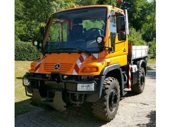 Veicolo speciale/ Comunale UNIMOG