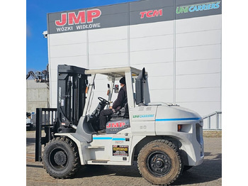 Carrello elevatore diesel UNICARRIERS