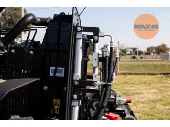 Trattore nuovo maxus Maxus Колісний трактор 4x4 130hp: foto 3