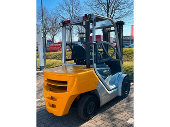 Carrello elevatore diesel Still RC 40-30: foto 4