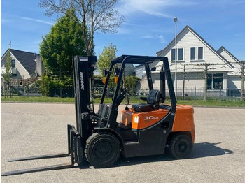 Carrello elevatore diesel DOOSAN