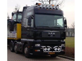 Trattore stradale MAN TGA 26.530