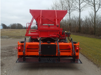 Leasing di GST  1500-3000  Gravel Road leveler box laying of gravel  for trucks and tractor GST  1500-3000  Gravel Road leveler box laying of gravel  for trucks and tractor: foto 2
