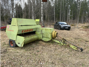 Macchina da fienagione CLAAS