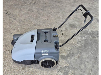 Spazzatrice stradale Nilfisk SW 750: foto 2 Spazzatrice stradale Nilfisk SW 750: foto 2