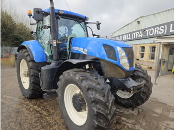 Trattore NEW HOLLAND T7