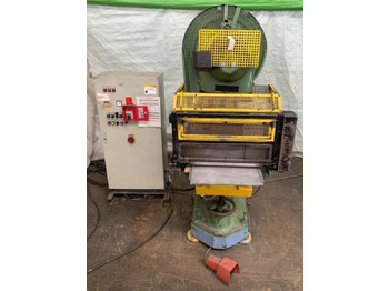 Macchina lavorazione metalli