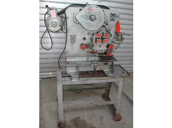 Macchina lavorazione metalli