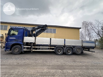 Camion con gru MERCEDES-BENZ Arocs
