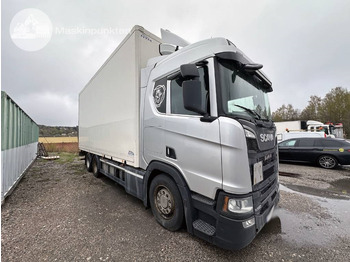 Autocarro furgonato SCANIA R 520