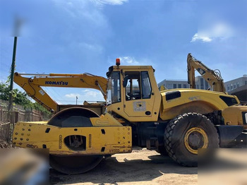 Rullo compattatore/ Rullo compressore BOMAG