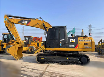 Escavatore cingolato CATERPILLAR 320D2