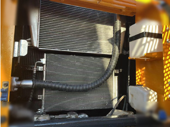 Escavatore cingolato HYUNDAI ROBEX 220 LC-9S: foto 5