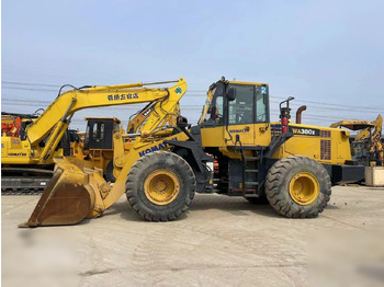 Pala gommata KOMATSU WA380