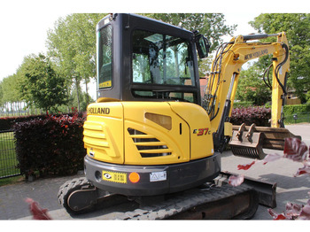 Miniescavatore New Holland E37C binnendraaier: foto 4