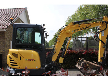 Miniescavatore New Holland E37C binnendraaier: foto 3
