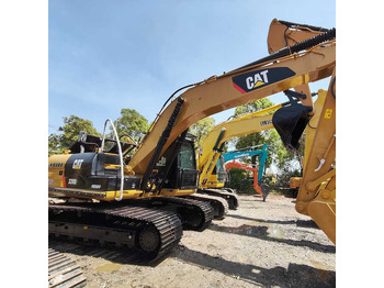 Escavatore cingolato CATERPILLAR 320D2