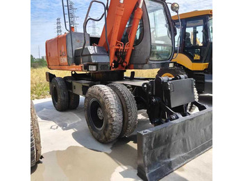 Escavatore HITACHI ZX130W