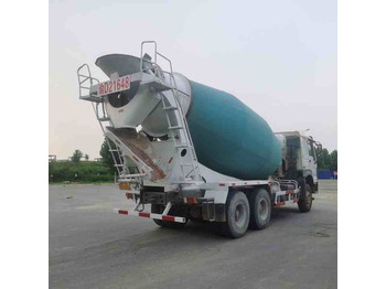 Leasing di  HOWO 15 Cubic Metre Used Concrete Mixer Truck   for Sale [ Copy ] HOWO 15 Cubic Metre Used Concrete Mixer Truck   for Sale [ Copy ]: foto 4