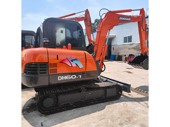 Escavatore cingolato DOOSAN DH60-7