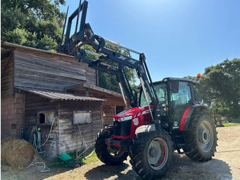 Trattore MASSEY FERGUSON 5710