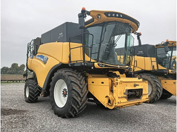 Mietitrebbia NEW HOLLAND CR series