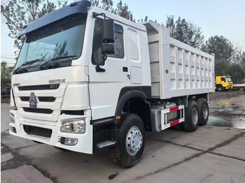 Autocarro furgonato SINOTRUK HOWO