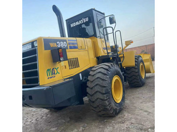 Pala gommata KOMATSU WA380-3