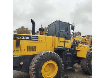 Pala gommata KOMATSU WA380-3