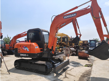 Escavatore cingolato DOOSAN DH60-7