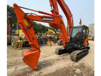 Escavatore cingolato DOOSAN DX60-9C