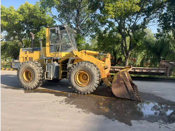 Pala gommata KOMATSU WA320