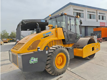 Rullo stradale XCMG XS163J