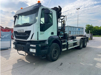 Autocarro scarrabile IVECO Trakker