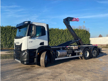 Autocarro scarrabile IVECO X-WAY