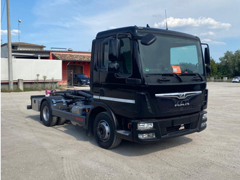 Autocarro scarrabile MAN TGL 12.220