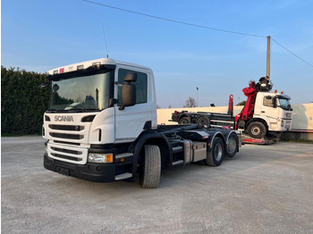 Autocarro scarrabile SCANIA P 410