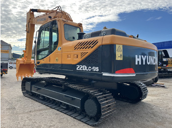 Escavatore HYUNDAI