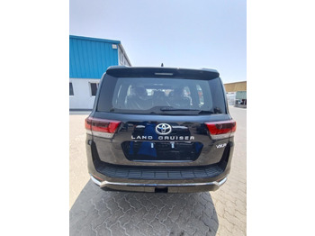 Autovettura nuovo Toyota Land Cruiser VXR: foto 3 Autovettura nuovo Toyota Land Cruiser VXR: foto 3