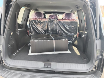 Autovettura nuovo Toyota Land Cruiser VXR: foto 5 Autovettura nuovo Toyota Land Cruiser VXR: foto 5