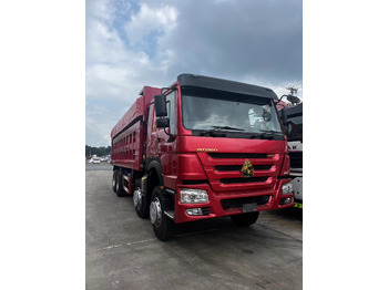 Autocarro ribaltabile SINOTRUK HOWO