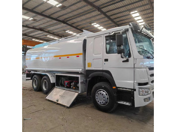 Camion cisterna SINOTRUK HOWO