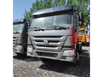 Trattore stradale SINOTRUK HOWO