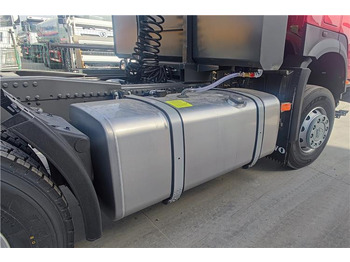 Trattore stradale nuovo SINOTRUK Howo 6x4 Truck Price 380 HP Tractor Head for Sale In Zambia: foto 4 Trattore stradale nuovo SINOTRUK Howo 6x4 Truck Price 380 HP Tractor Head for Sale In Zambia: foto 4